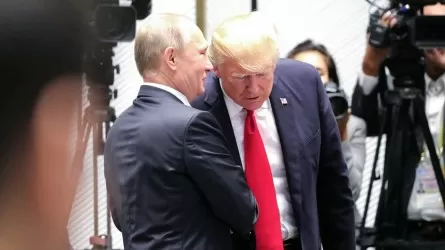 В Кремле назвали время телефонного разговора Трампа и Путина  