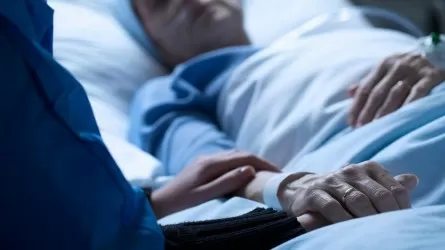Алматыда жалғызбасты қарттарды өлтіріп, пәтерін иемденгендер ақыры сотталды