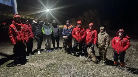 Взрослый и трое подростков пропали в горах Алматинской области