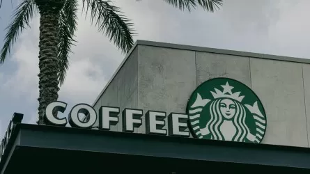 Суд обязал Starbucks выплатить 50 млн долларов водителю, обжегшемуся горячим напитком