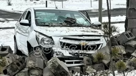 Водитель во время экзамена на права совершил ДТП в Алматы