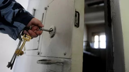 Ақтөбеде түрмеде отырып, пара берген жазасын өтеуші тағы сотталды