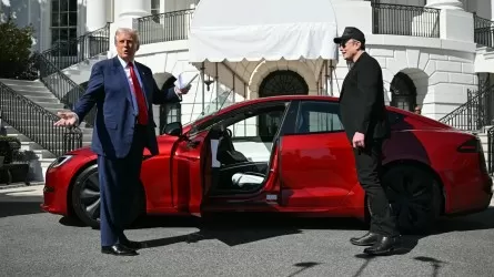 Трамп Илон Масктың көңіл күйін бір көтеріп қойды 