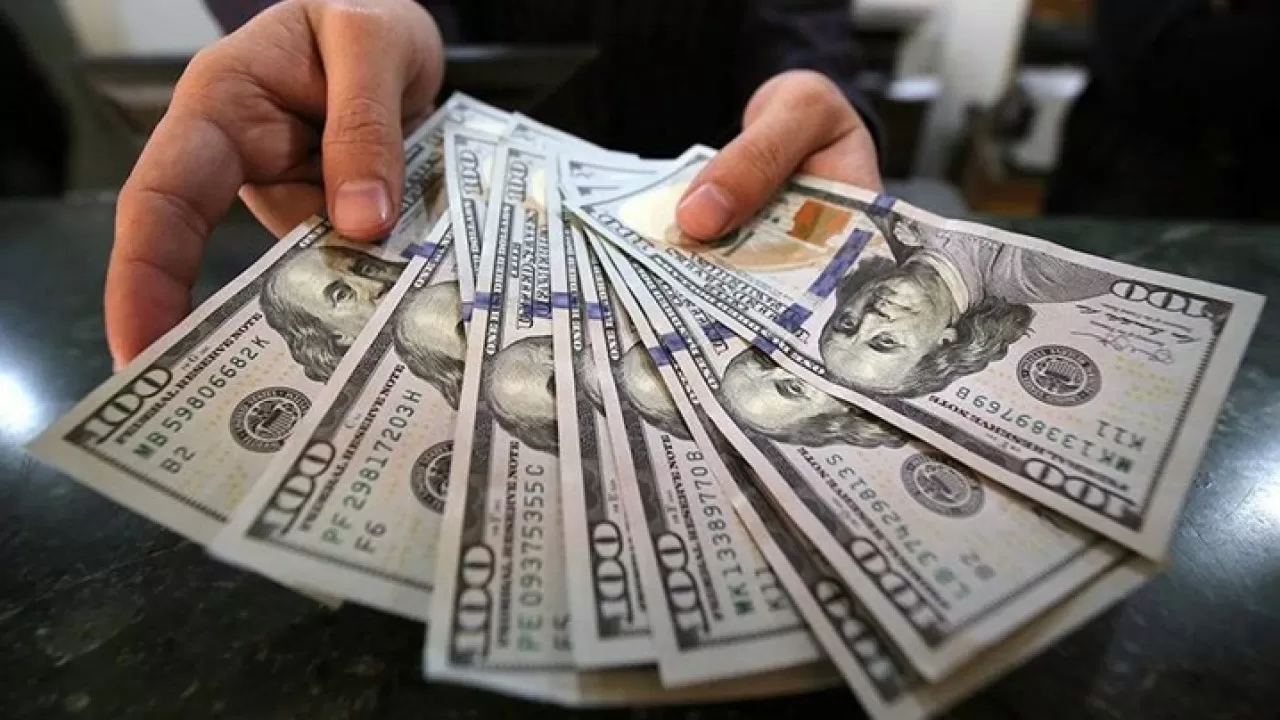 Богатейшие люди мира за сутки потеряли более 200 млрд долларов