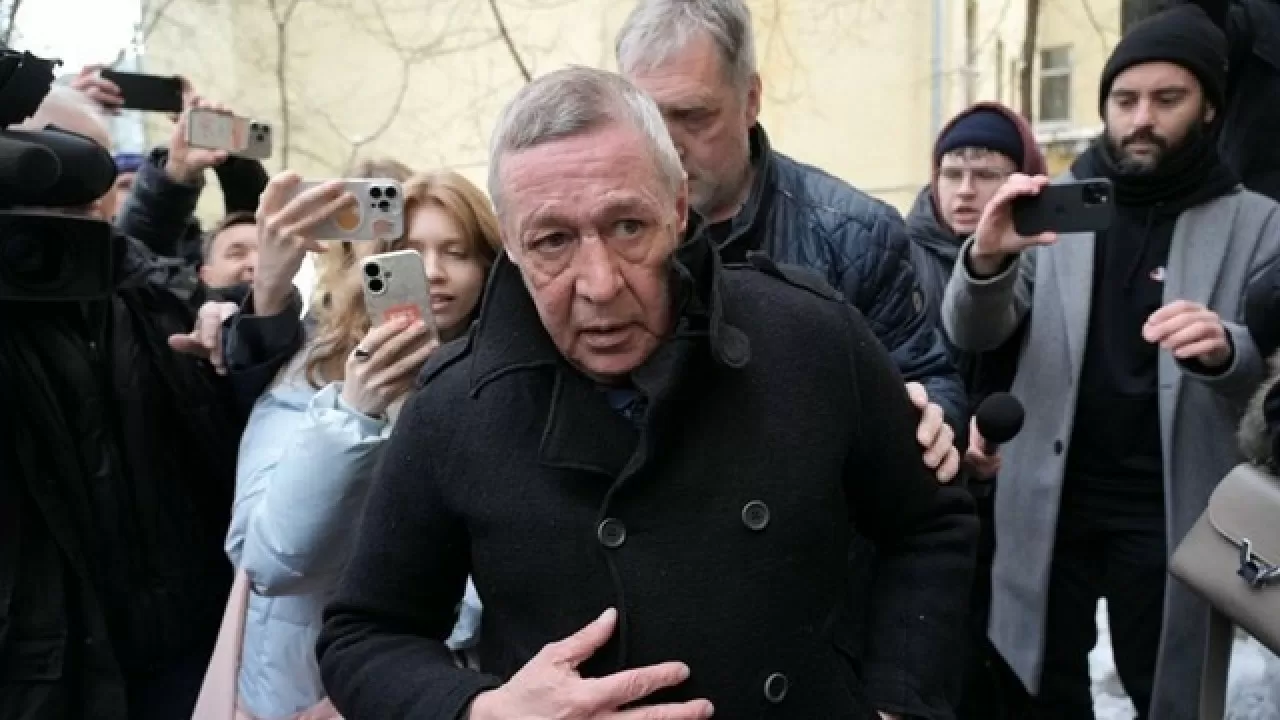 Чем занимается Михаил Ефремов после выхода из колонии