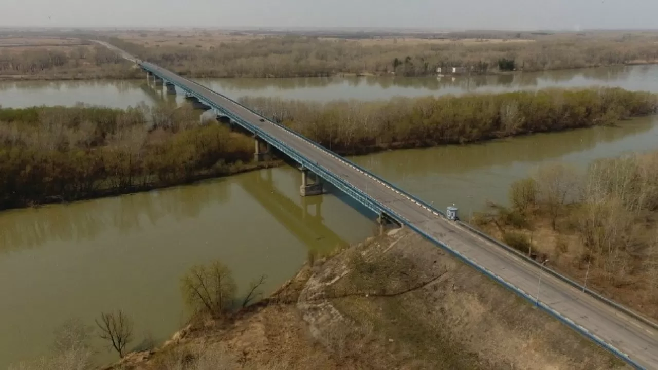 Внимание, водители: один из крупных мостов Казахстана на ремонте 