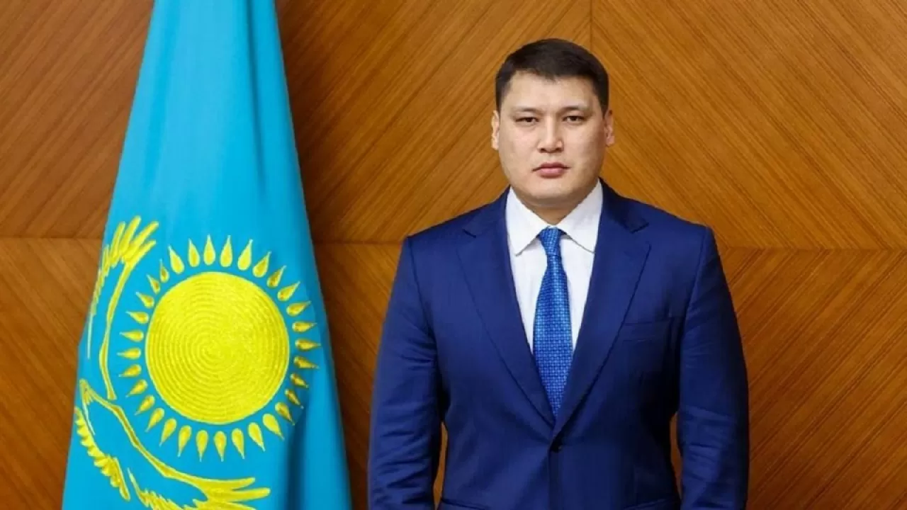  Замакима Шымкента, получивший огнестрельные ранения, курирует проблемные управления акимата  