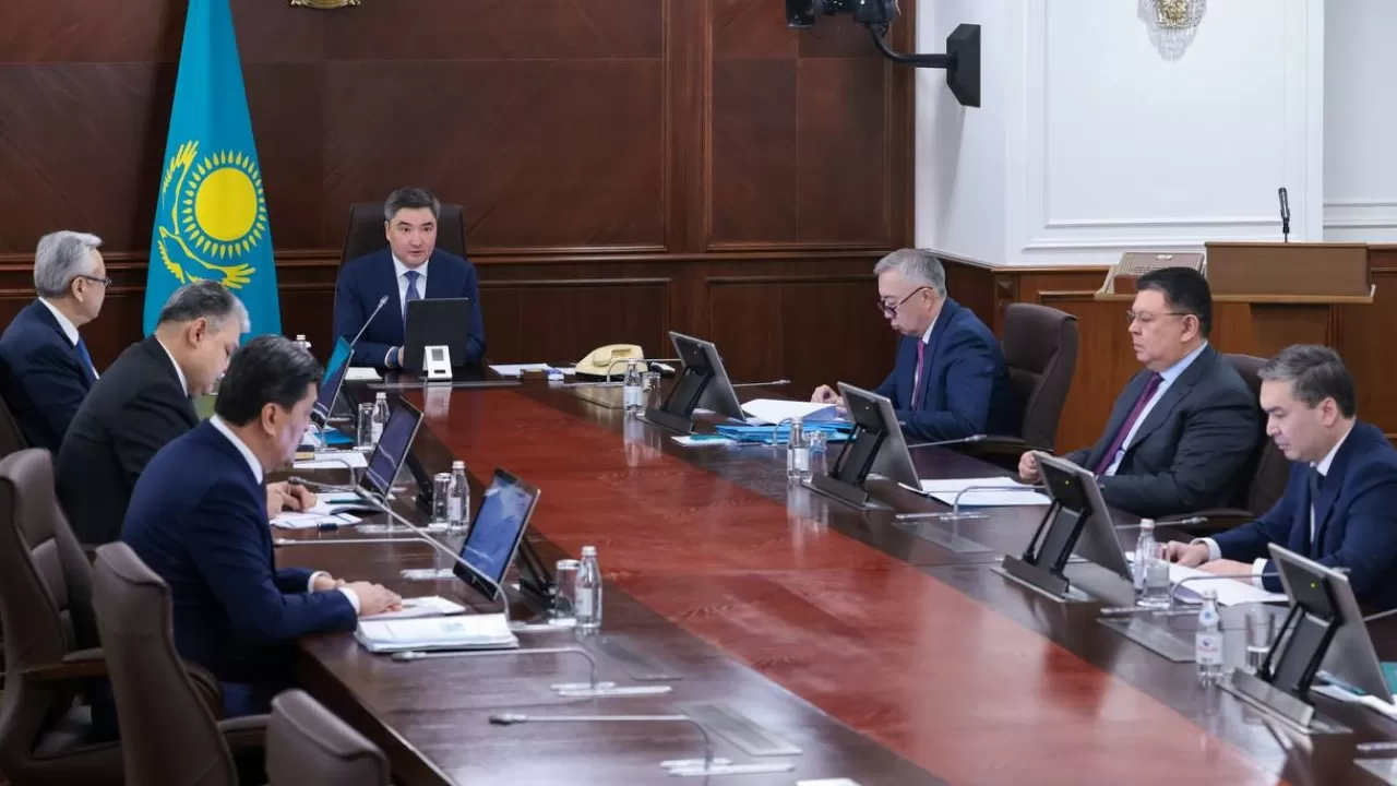 E-Gov 24/7 режимінде мінсіз жұмыс істеуге тиіс – Олжас Бектенов 