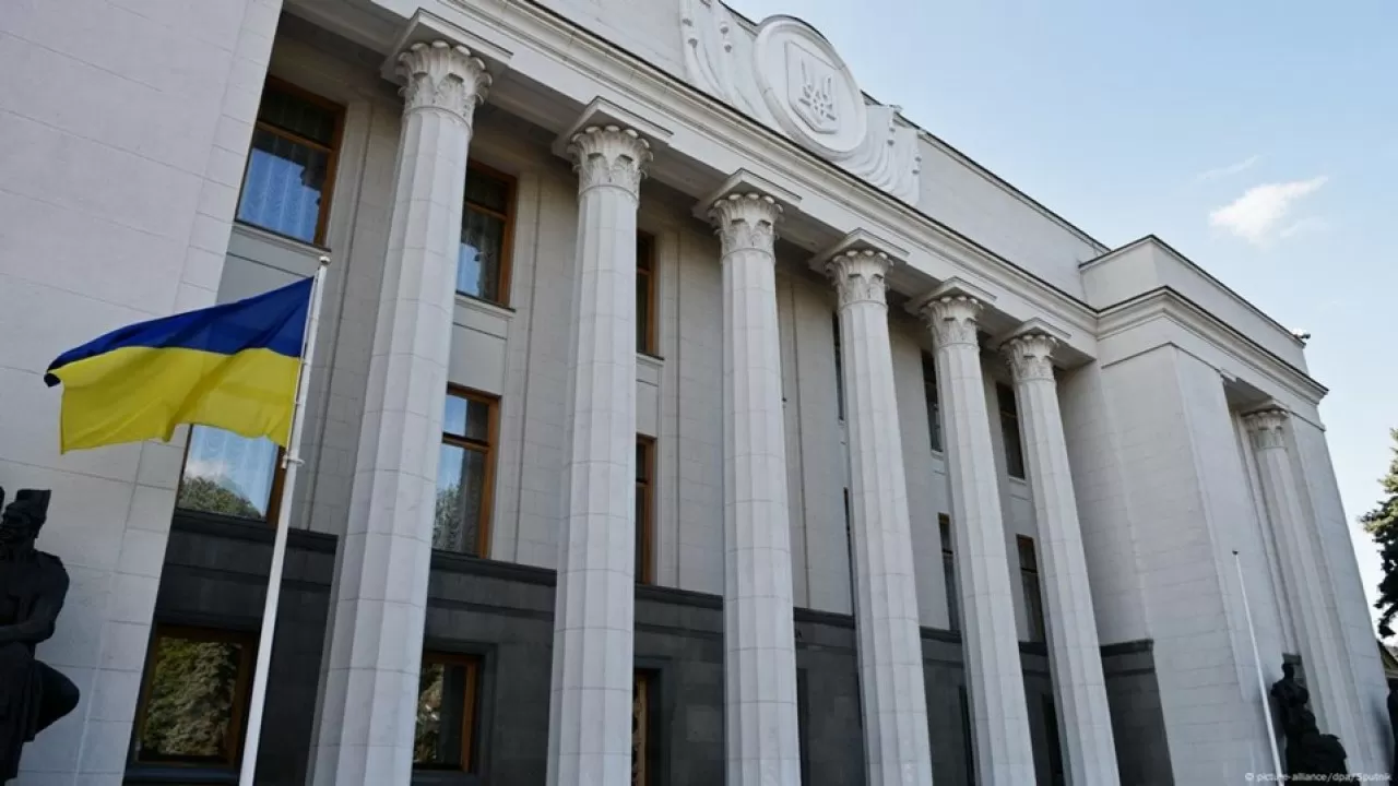 В Украине продлят военное положение и всеобщую мобилизацию