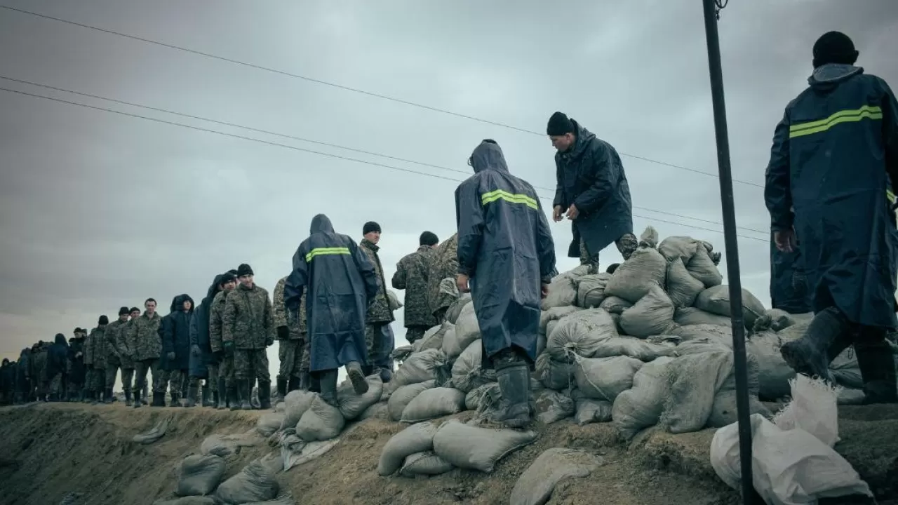 Тепличное халқы шұғыл түрде қауіпсіз жерге көшіріліп жатыр