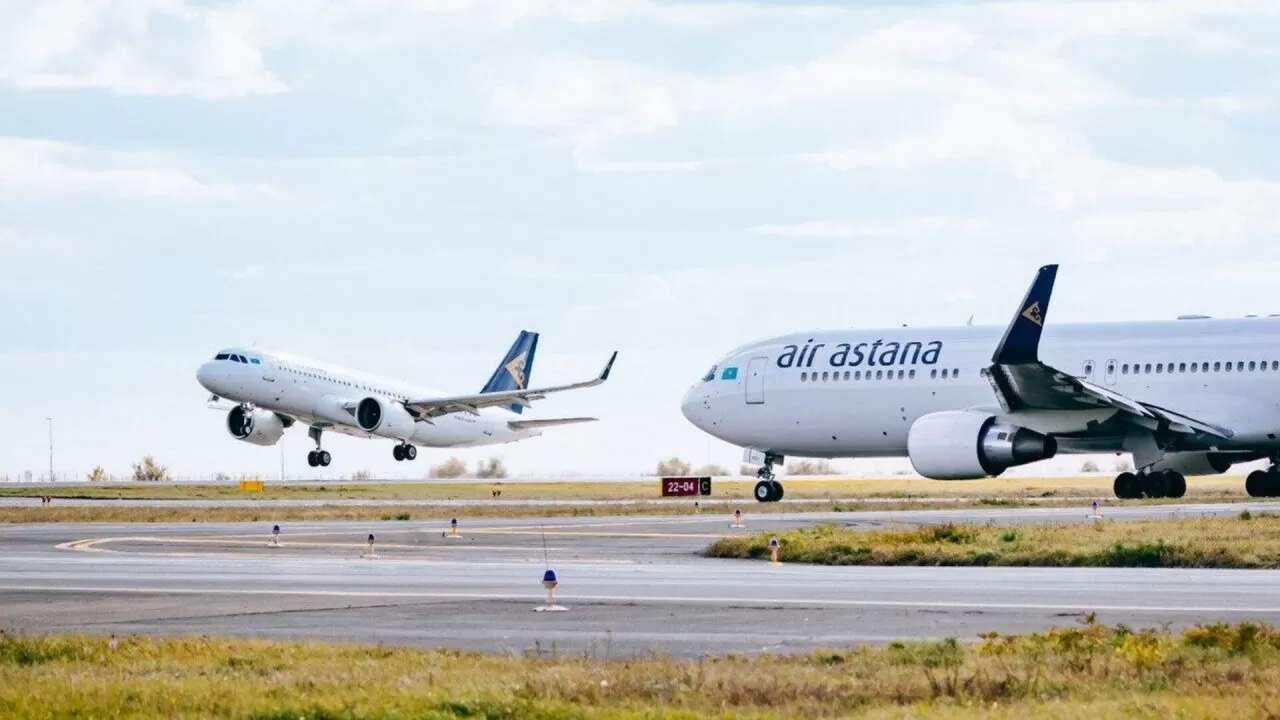 Air Astana ұшақтан табылған жарықшақтың қаупі қаншалықты болатынын айтты