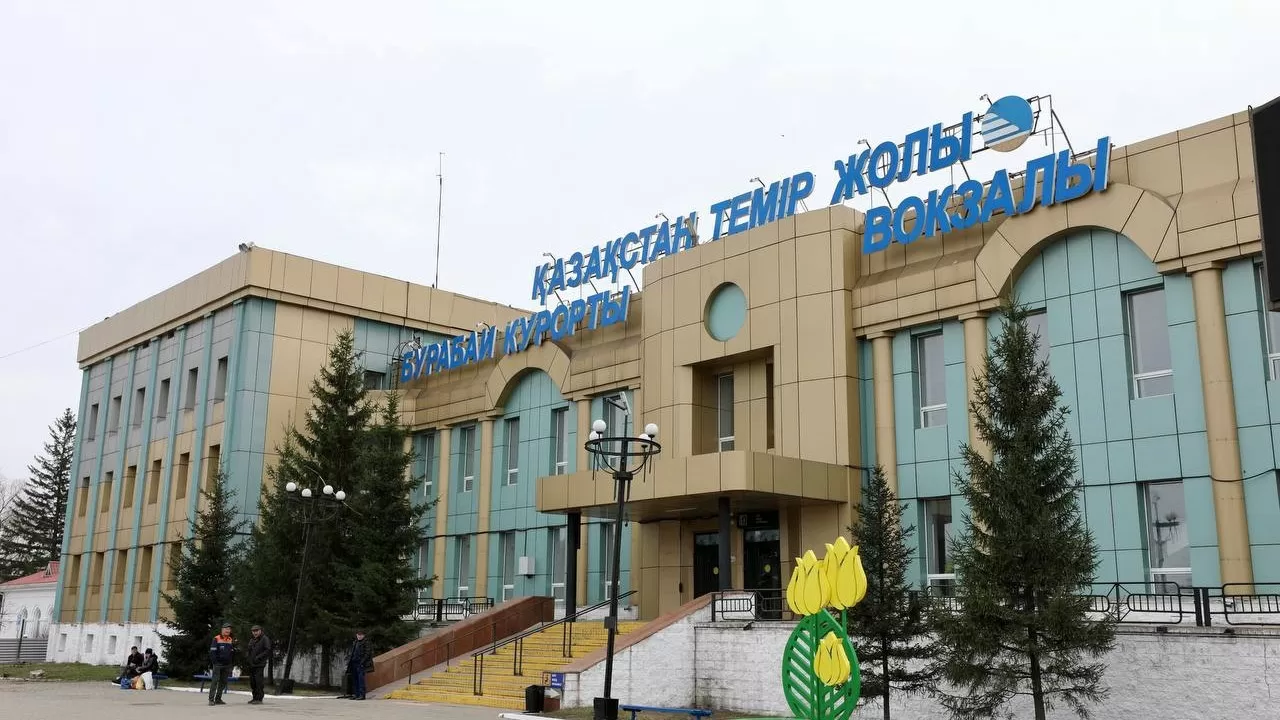 Сколько железнодорожных вокзалов модернизируют в Казахстане  