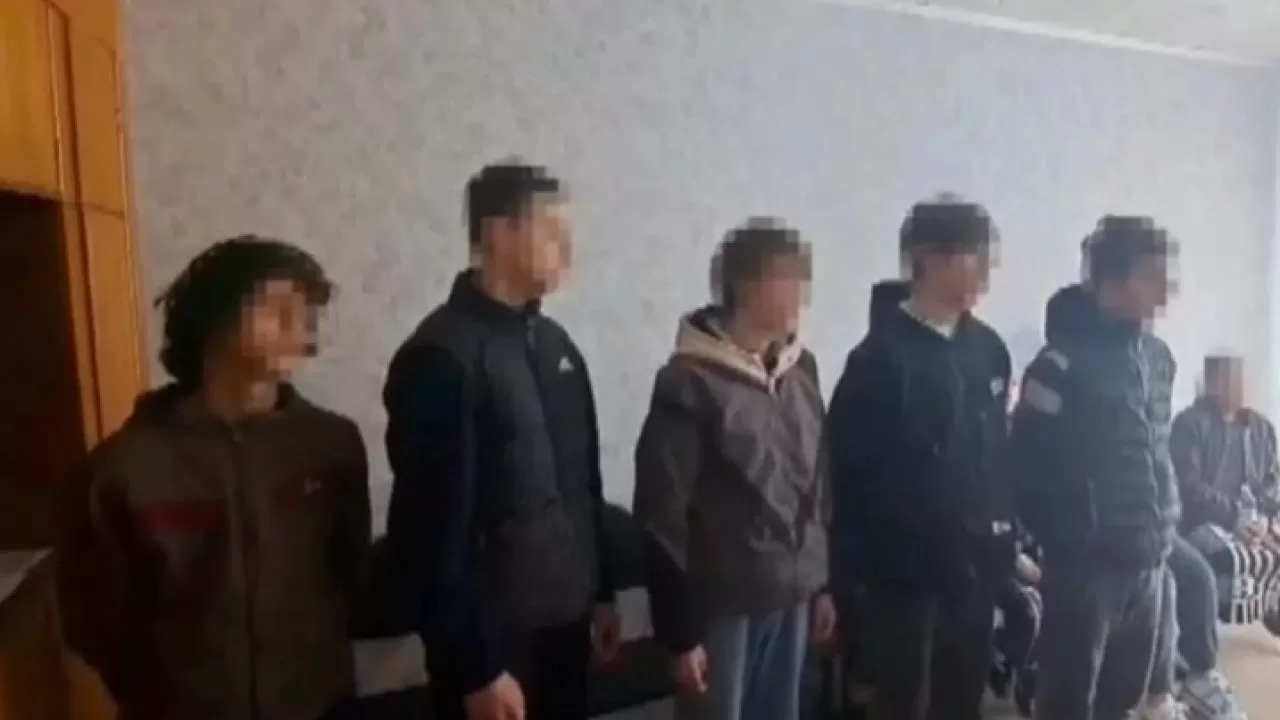 Избиение пенсионера сняли на видео в Темиртау: подростков взяли под стражу 