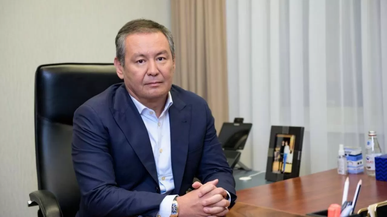 Данияр Әбілғазин қазақстандықтарды мерекемен құттықтады