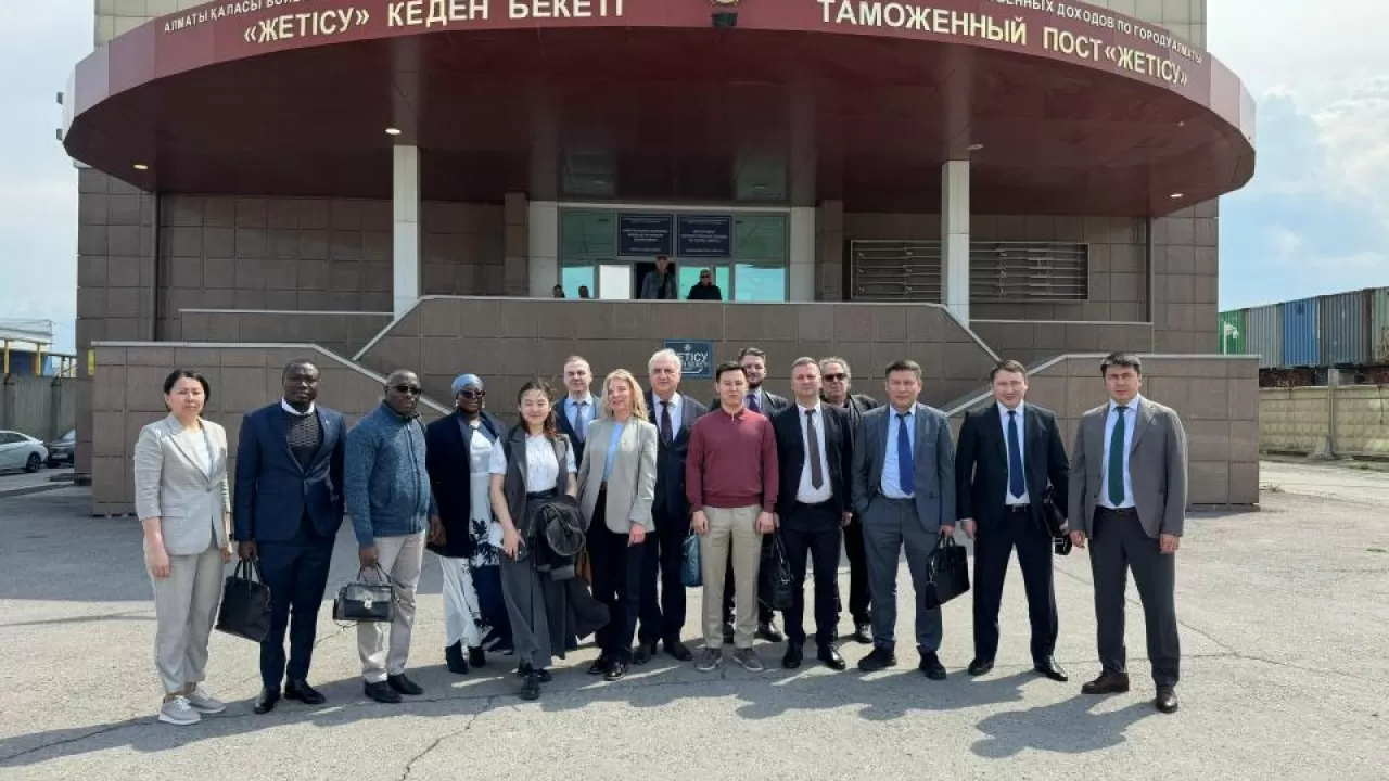 В Алматы прибыла рабочая группа для контроля за оборотом необработанных природных алмазов 