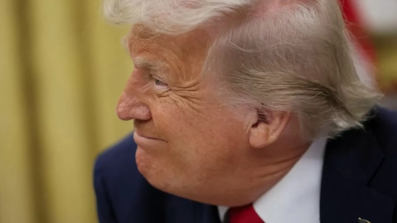 Трамп в борьбе за третий срок хочет побороться с Обамой 