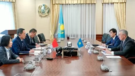 Серік Жұманғарин Қытайдың Қазақстандағы Елшісімен кездесті 