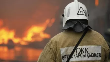 Алматыда 21-қабатты тұрғын үй өртенді