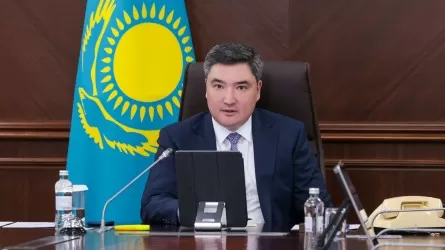 Олжас Бектенов отандық банктерді мақтады
