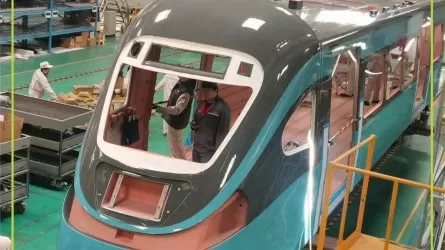 Қытайда Астанаға әкелінетін LRT вагондары құрастырылып жатыр