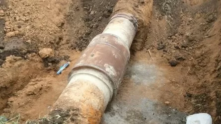 Попытка поменять трубы на старые закончилась штрафом для подрядчика в Актау 