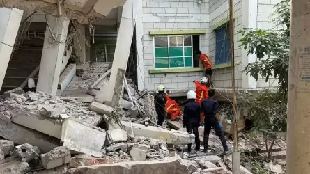 Мьянмада қиранды астында қалған әйел төрт күннен кейін құтқарылды