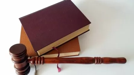В Шымкенте отца оштрафовали за бродяжничество 9-летней дочери 