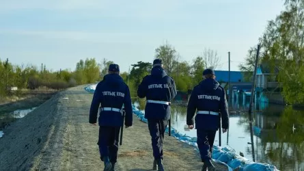 Военнослужащие Нацгвардии обеспечивают порядок в подтопленных селах СКО 