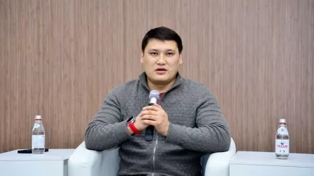 Отадан соң есін жиған Руслан Берденов сөйлей алады