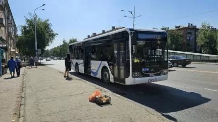 Өскеменде 80 жастан асқан қариялар енді трамвайда жолақы төлеуге міндетті 