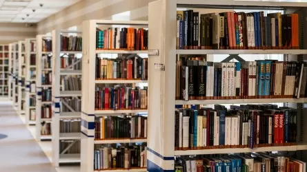 Какие книги изымают из военных библиотек США 