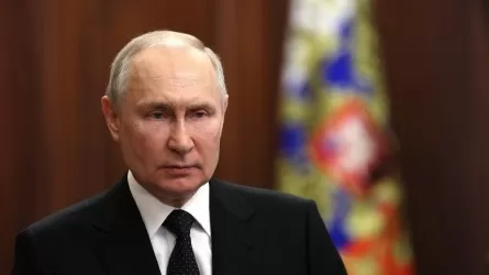 Путин объявил перемирие в дни празднования 80-летия Победы