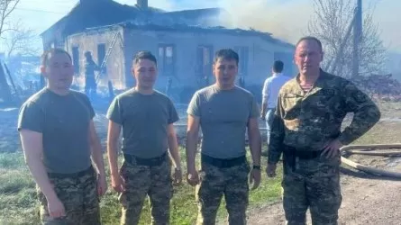 Военнослужащие Нацгвардии спасли детей из горящего дома 