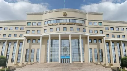 Казахстан вводит инвесторскую визу: условия получения