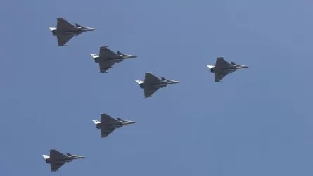 Үндістан Франциядан жойғыш ұшақтар сатып алуға келісім жасады