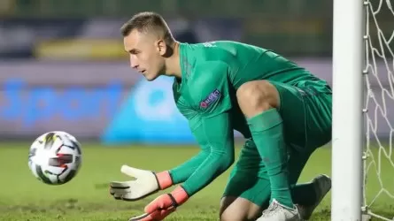 Ұлттық құраманың қақпашысы 100 секундта қос гол өткізіп алды