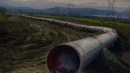 Казахстан изучает возможность поставок нефти в Венгрию 