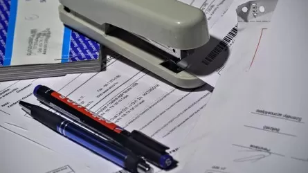 Незаконные взносы вернули десяткам учителей в Алматинской области 