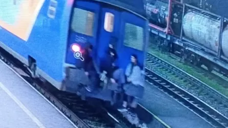 Жасөспірімдер мас күйінде пойыз вагонына жармаспақ болды