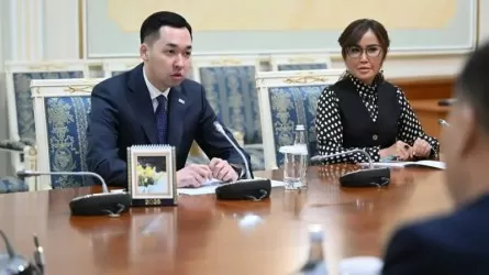Руслан Желдібай медиафорумға келген халықаралық БАҚ өкілдерімен кездесті 