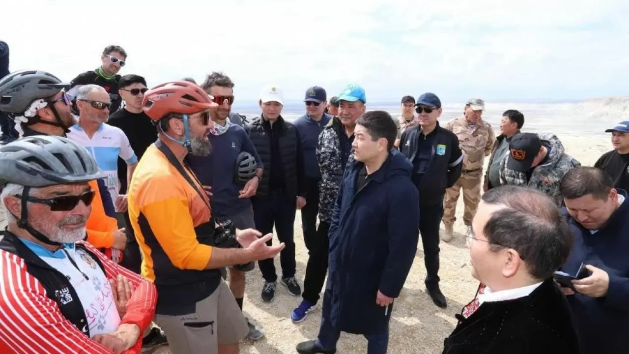 Француздық саяхатшылар Бозжыраның сұлулығына тәнті болды