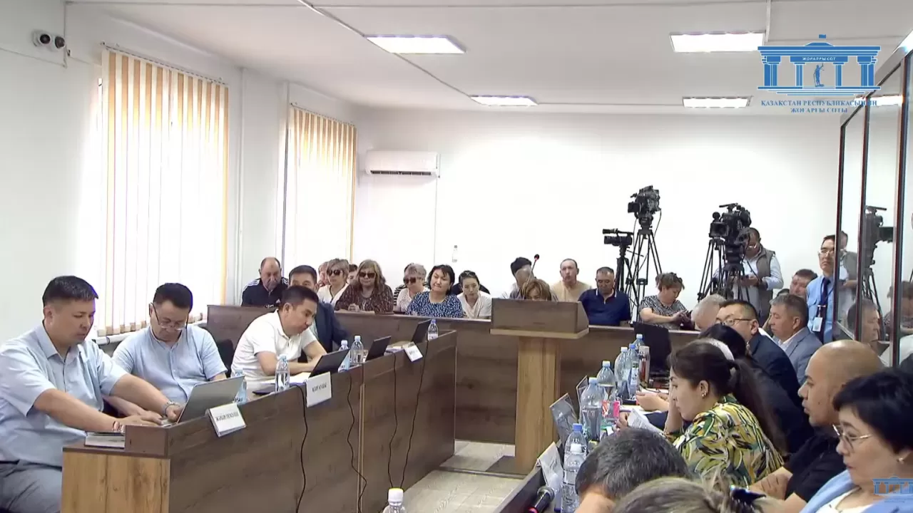 "Халықтың бәріне жексұрын қылып көрсетті": Шерзаттың сотында күдікті өкпесін жеткізді 