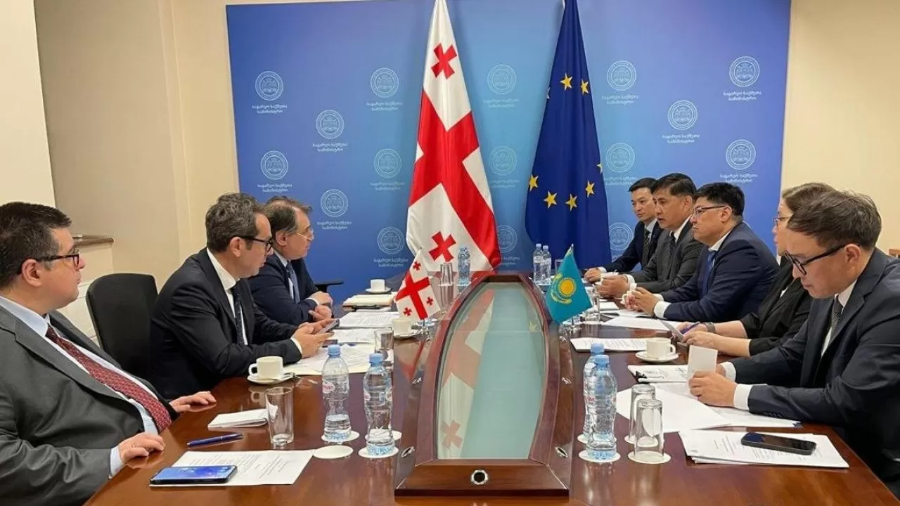 Грузия қазақстандықтарды өз аумағына кіргізуден бас тартып жатыр