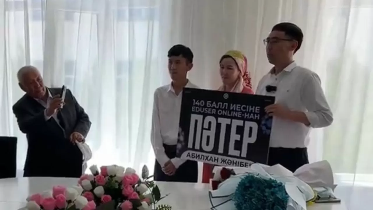 ҰБТ-дан 140 балл алған түлекке пәтер берілді