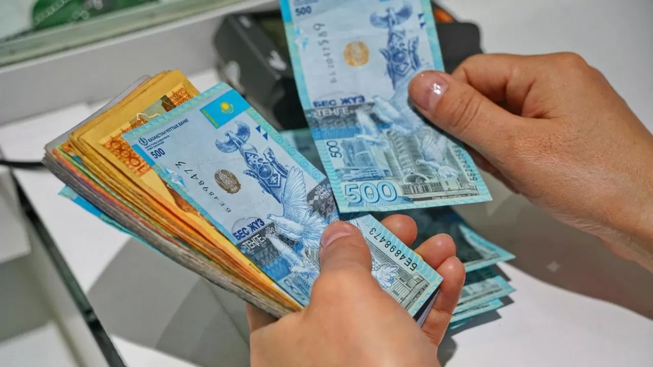 Кез келген қазақстандық мемлекеттен 1,5 млн теңгеден ала алады