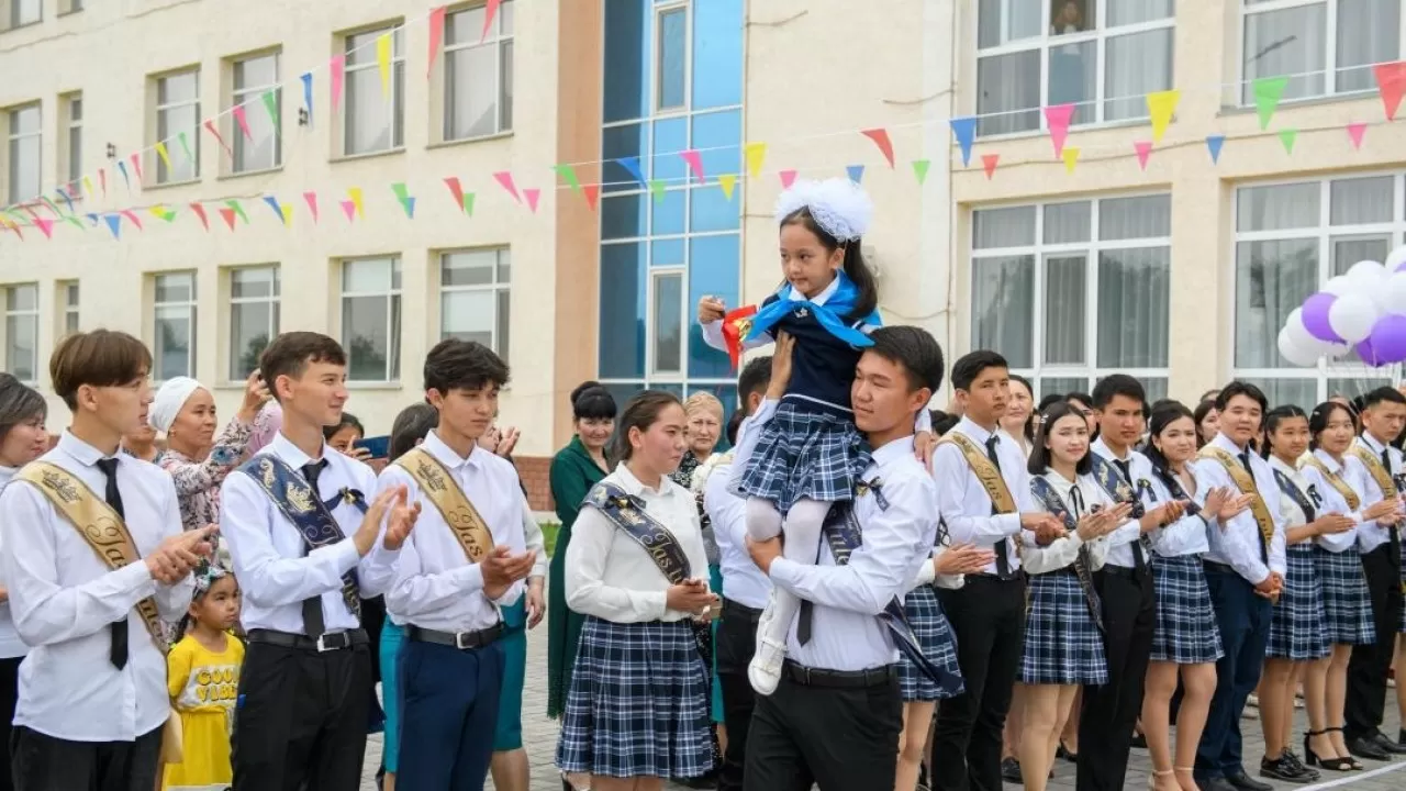 Елімізде 217 мың түлек мектеппен қоштасады