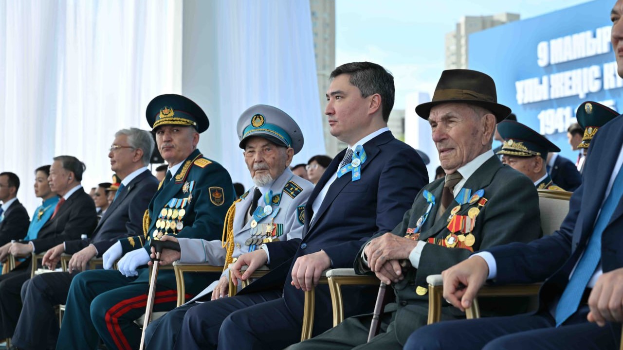 Астанада Ұлы Жеңістің 80 жылдығына арналған әскери парад өтті