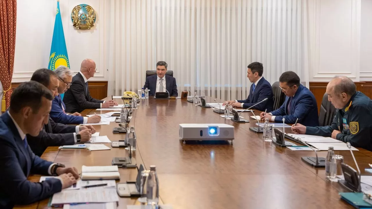 Олжас Бектенов Қауіпсіздік Кеңесінде айтылған тапсырмаларды орындауға қатысты жиын өткізді