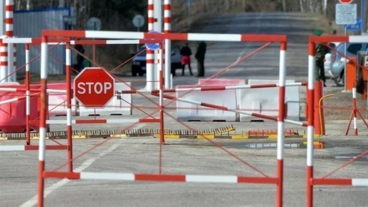 Шекарадан өтуге қойылған шектеу тағы 4 айға ұзартылды