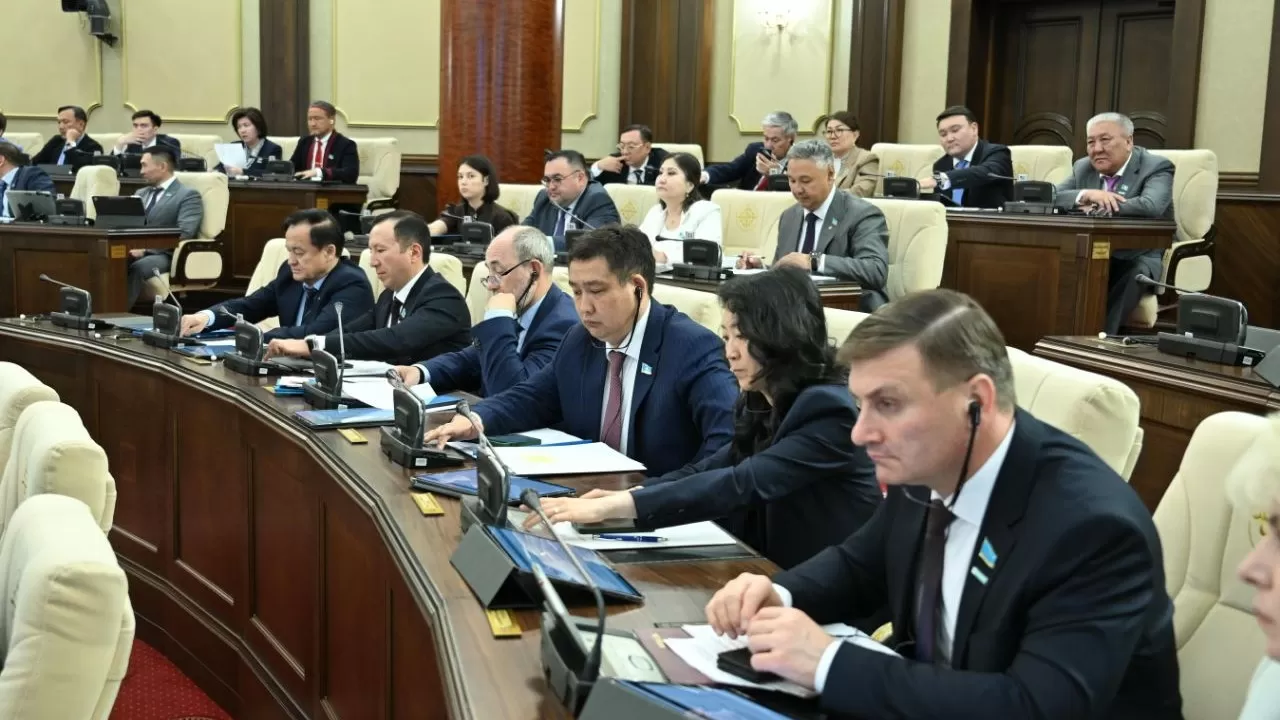 Жасанды интеллект келешекте депутаттарды жұмыссыз қалдыруы мүмкін